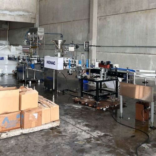Polícia fecha fábrica clandestina de azeite na Baixada